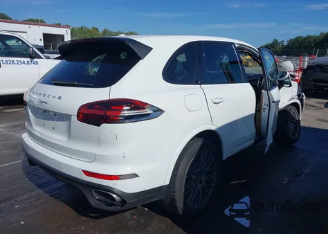 2017 Porsche Cayenne Platinum Edition z USA, uszkodzony, nr VIN WP1AA2A2XHKA91581